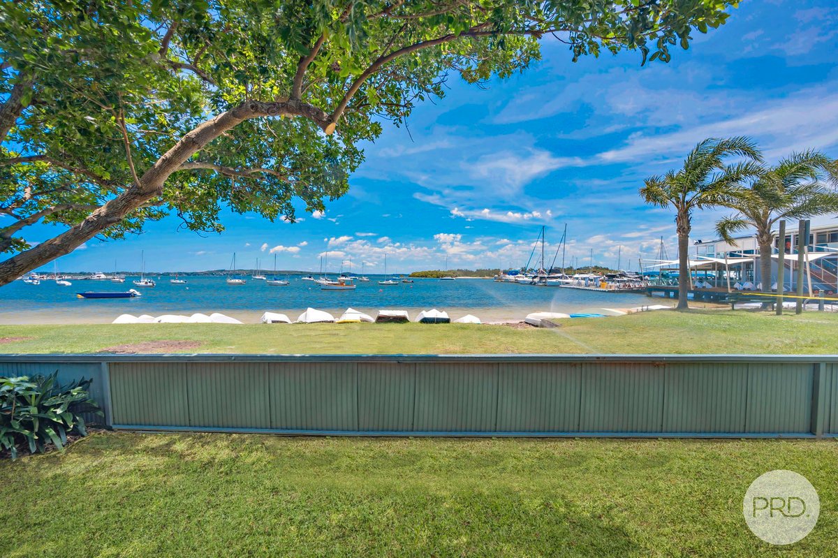 4 Sunset Boulevard, SOLDIERS POINT NSW 2317