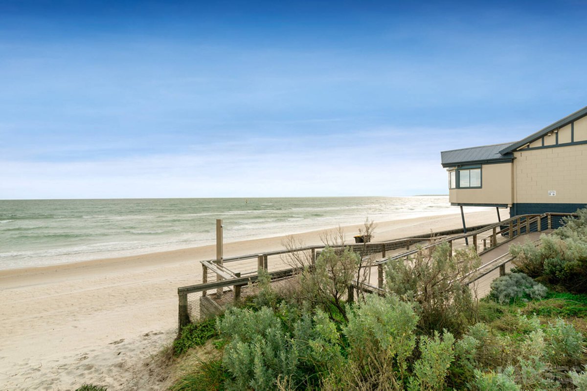 4 Waters Edge Place Edithvale - Residential for sale