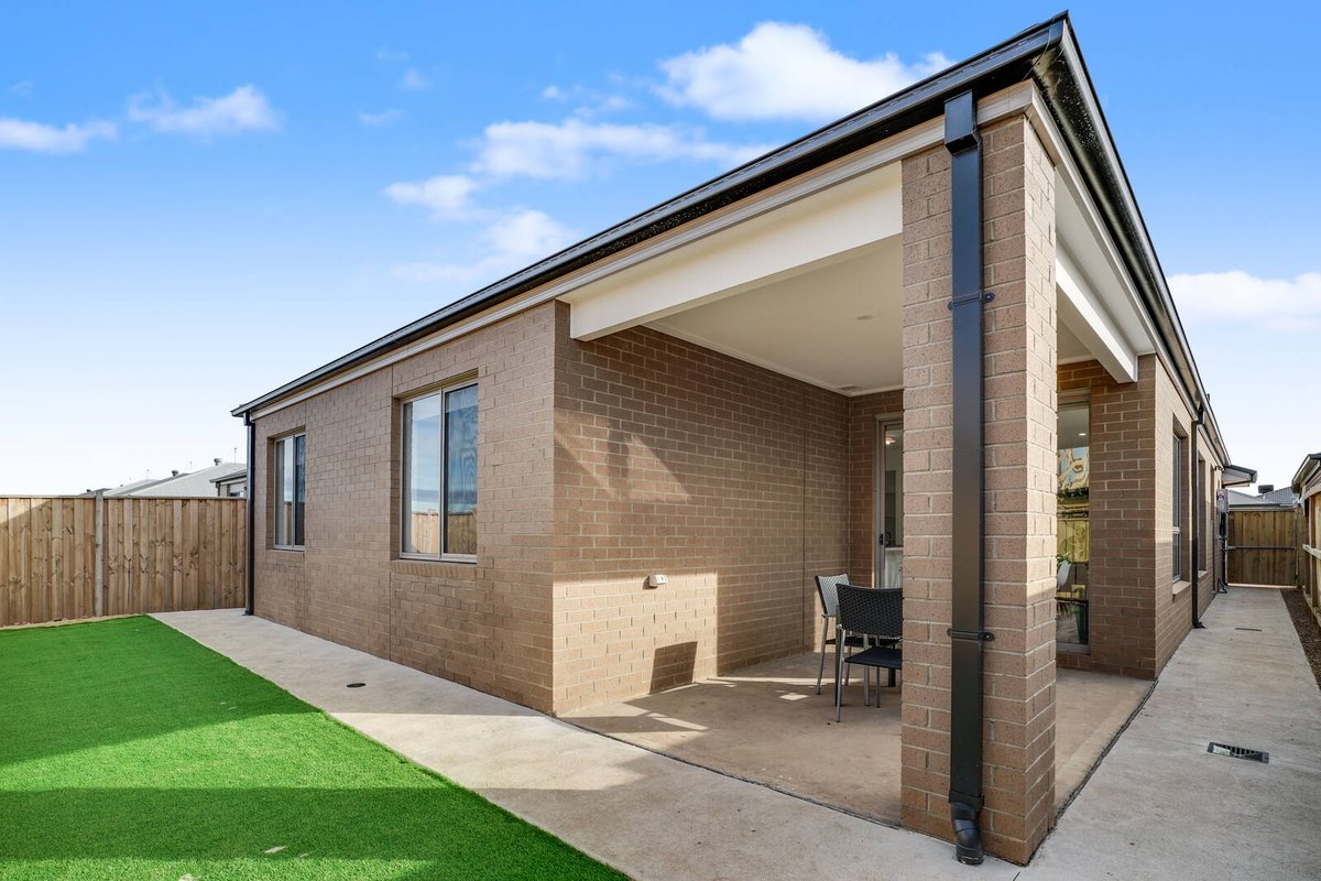 40 Cloudburst Avenue Wyndham Vale - Residential for sale