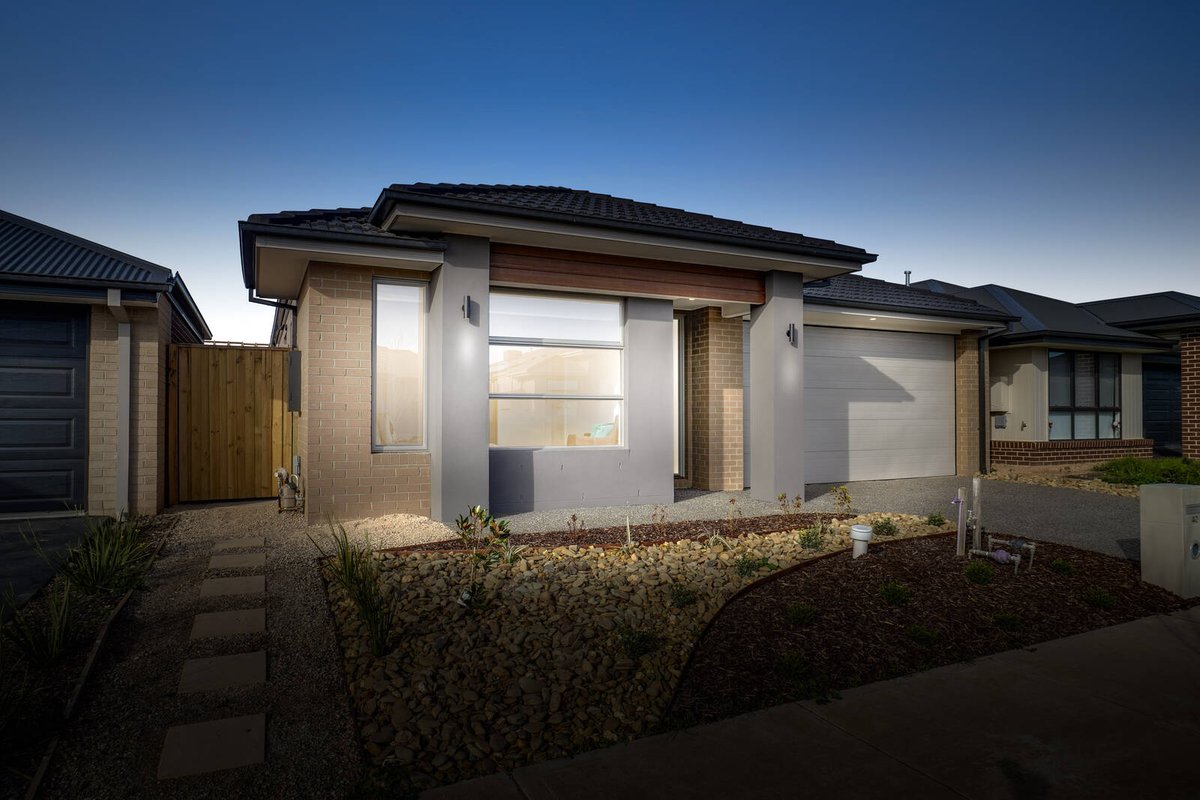 40 Cloudburst Avenue Wyndham Vale - Residential for sale