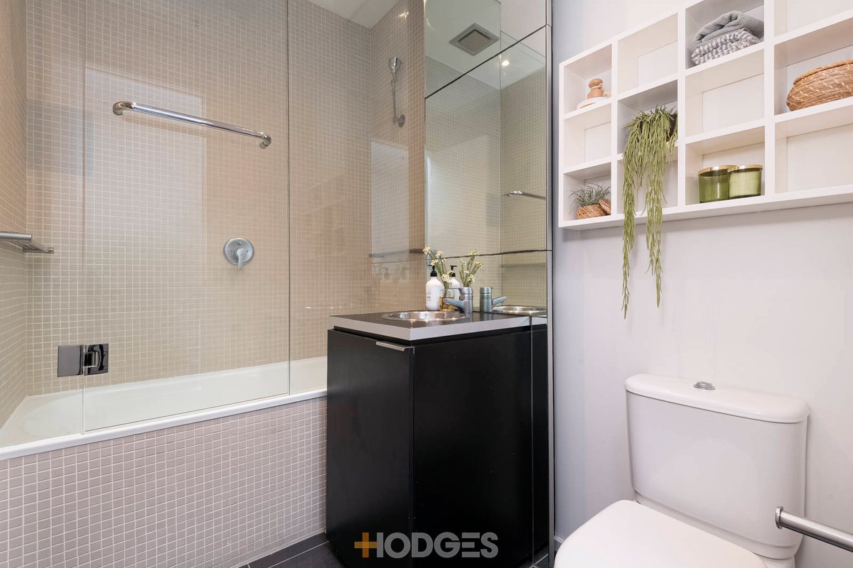 401 / 11 Hillingdon Place Prahran - Residential for sale