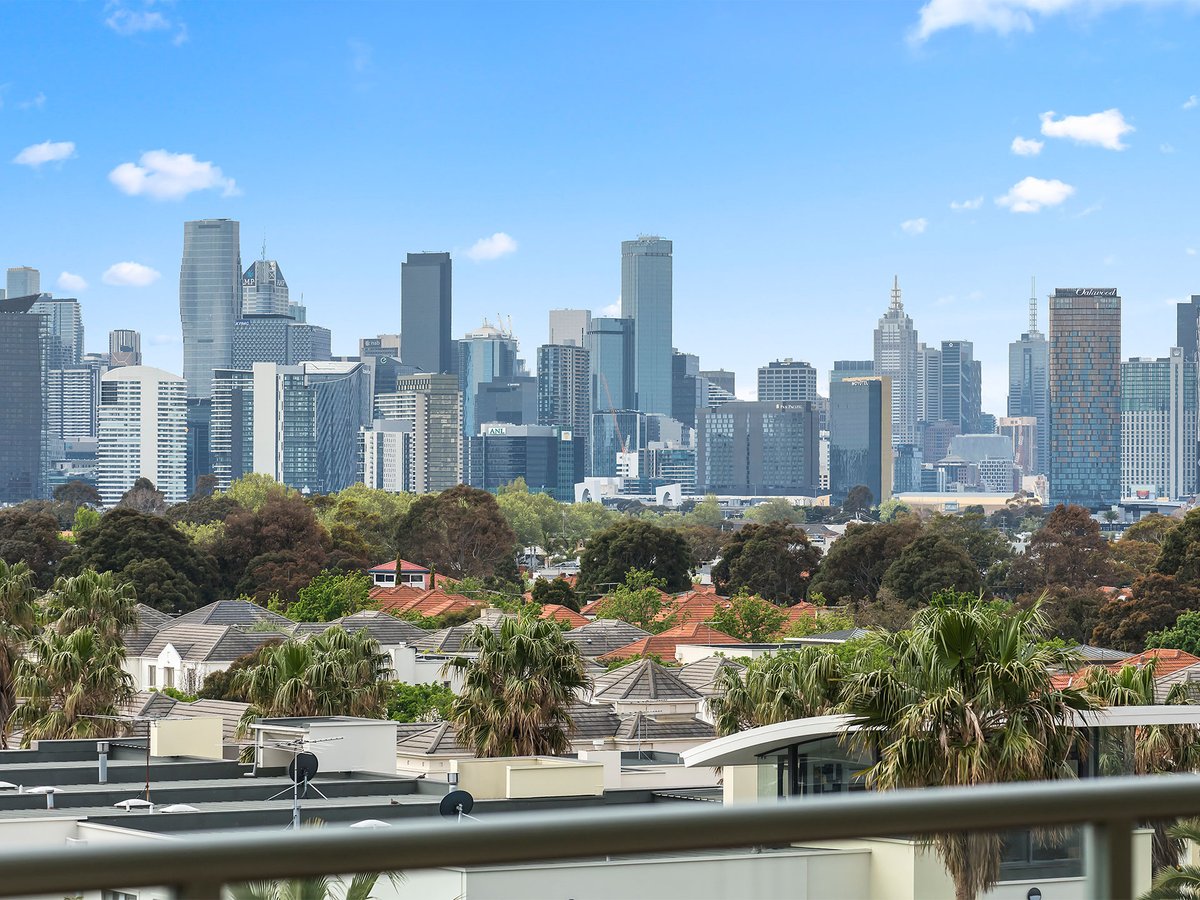 402 / 127 Beach Street PORT MELBOURNE - Residential for sale