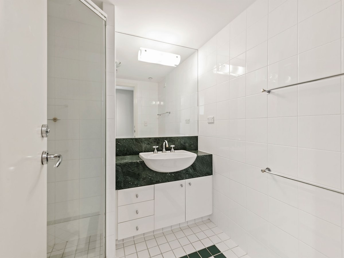 402 / 127 Beach Street PORT MELBOURNE - Residential for sale