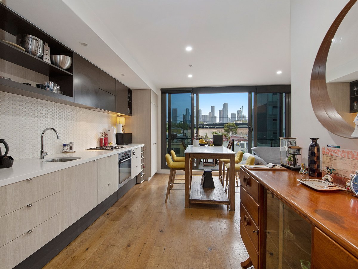 406/16 Anderson Street West Melbourne - Photo 4