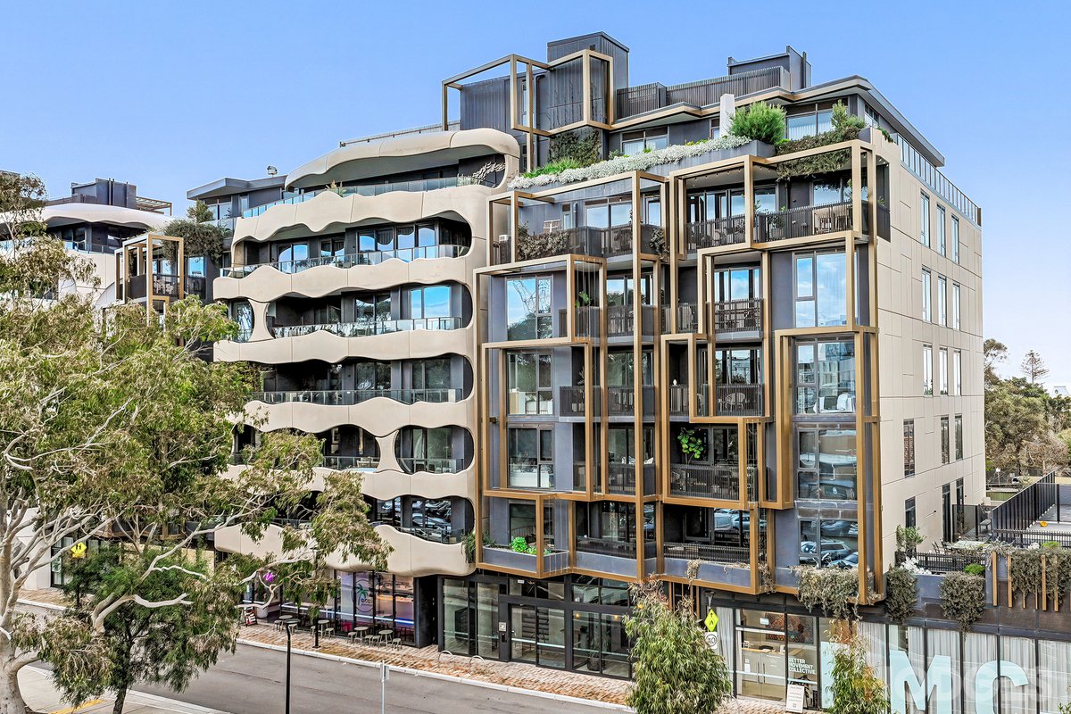 407 / 10 Koolkuna Lane Hampton - 2 bedroom property
