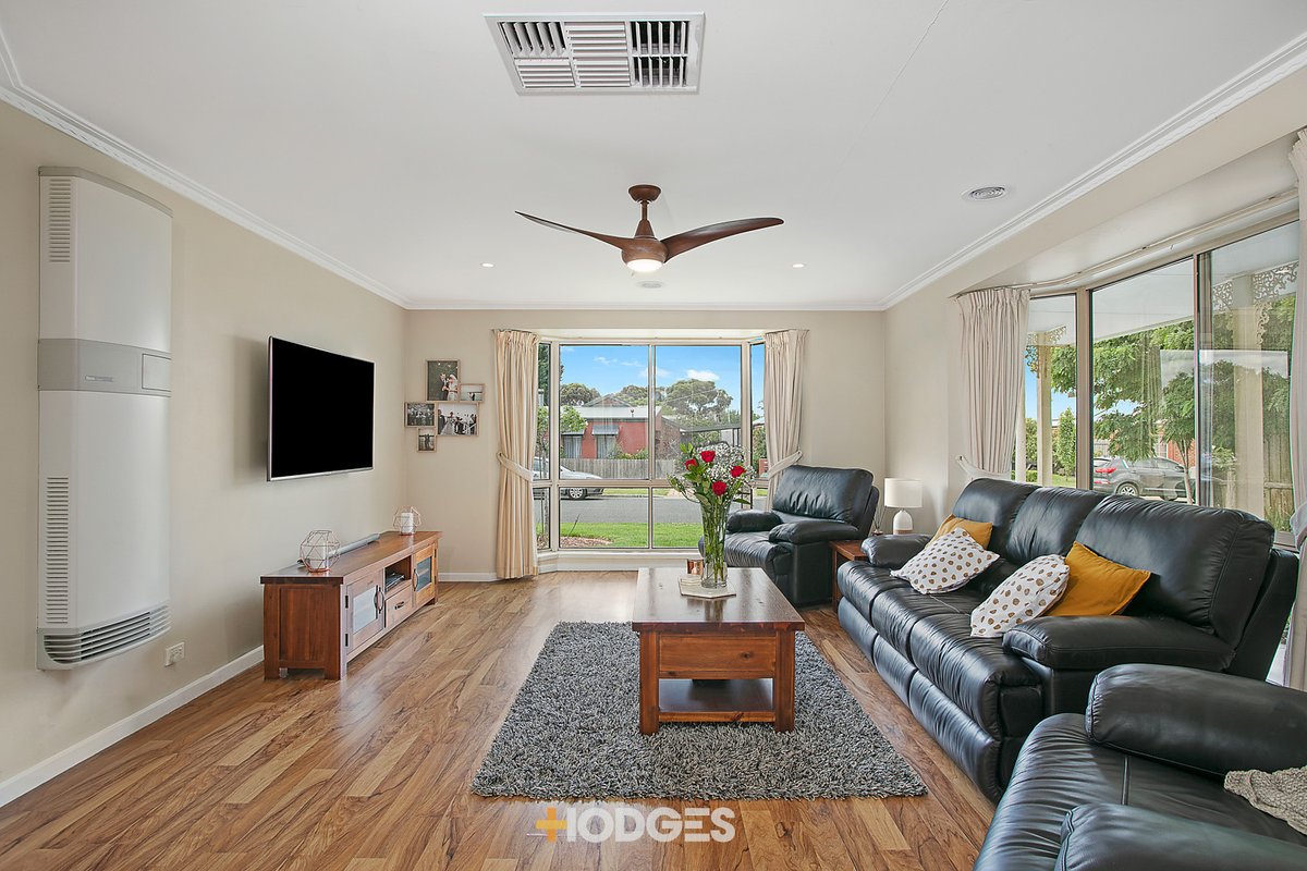 41 Cameron Crescent Lara - Residential for sale