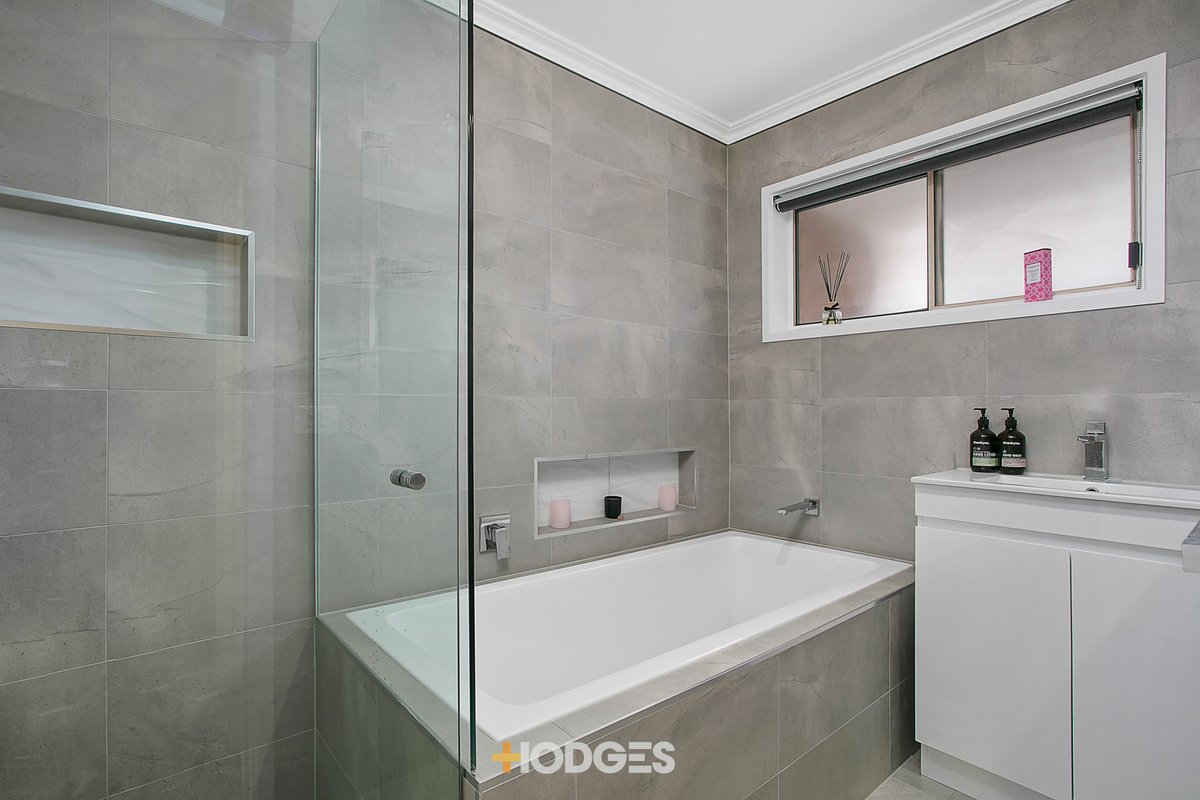 41 Cameron Crescent Lara - Residential for sale