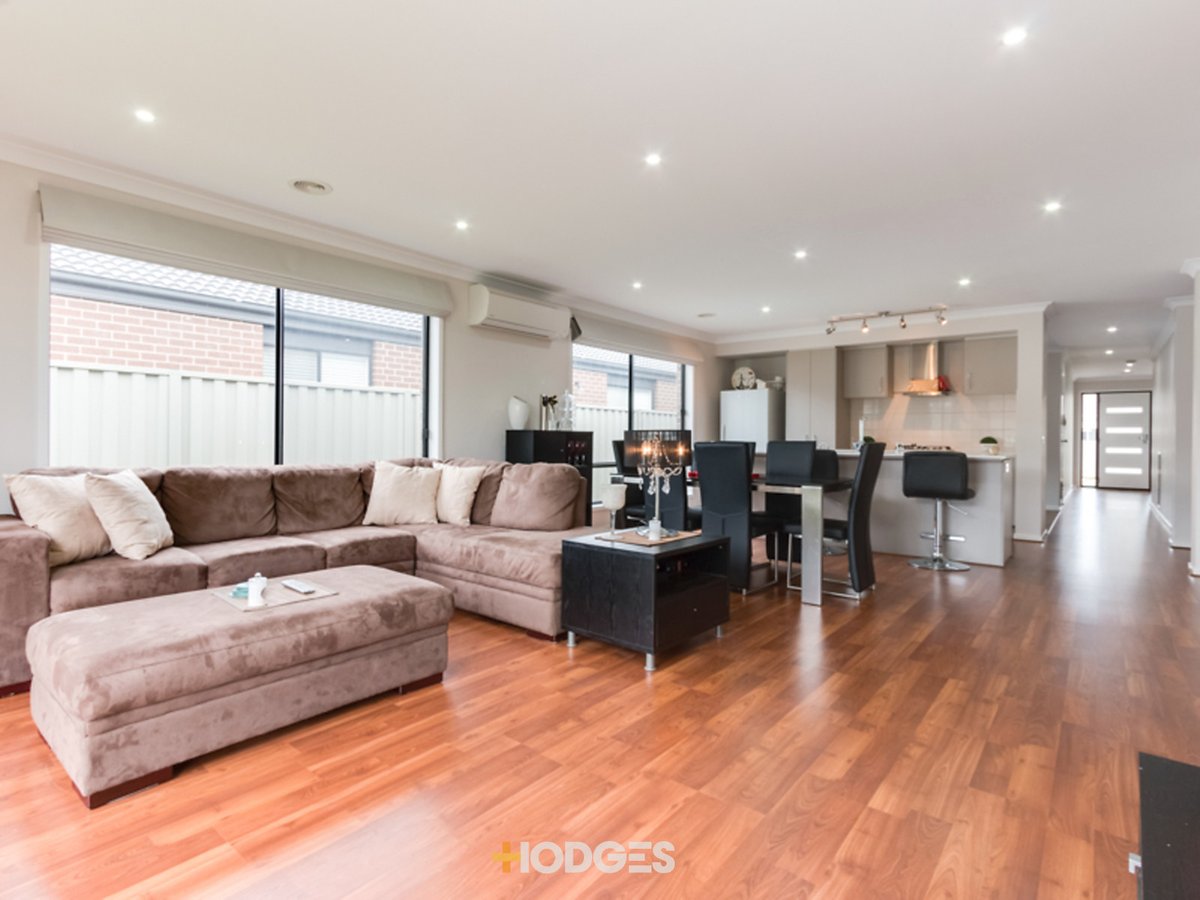 41 Challenger Circuit Cranbourne East - Residential for sale