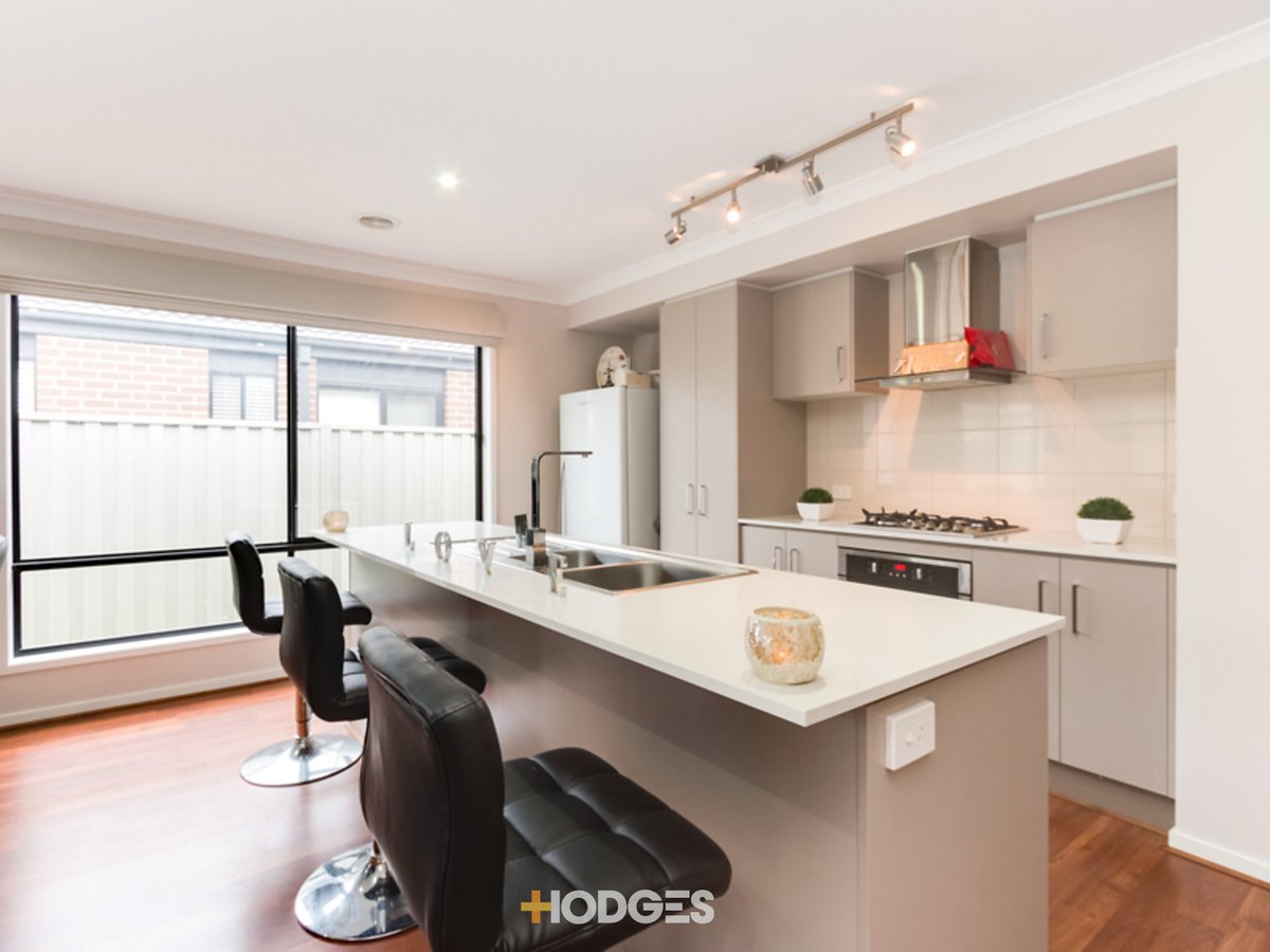 41 Challenger Circuit Cranbourne East - Residential for sale