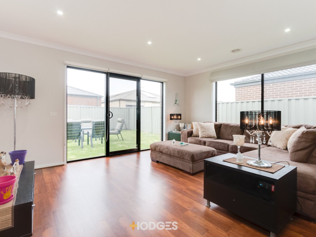 41 Challenger Circuit Cranbourne East - Residential for sale