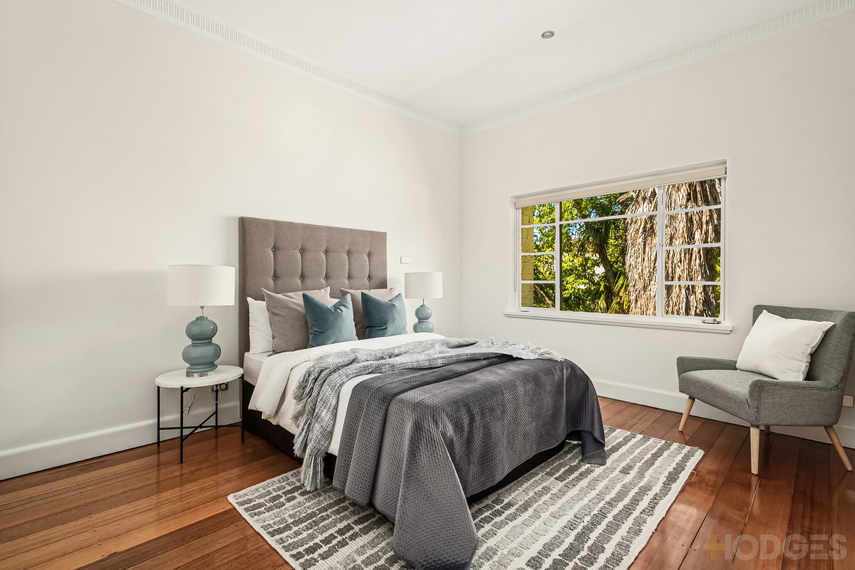 4 / 1 Linlithgow Avenue Caulfield North - Residential for sale