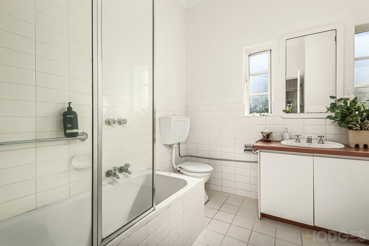 4 / 1 Linlithgow Avenue Caulfield North - Residential for sale