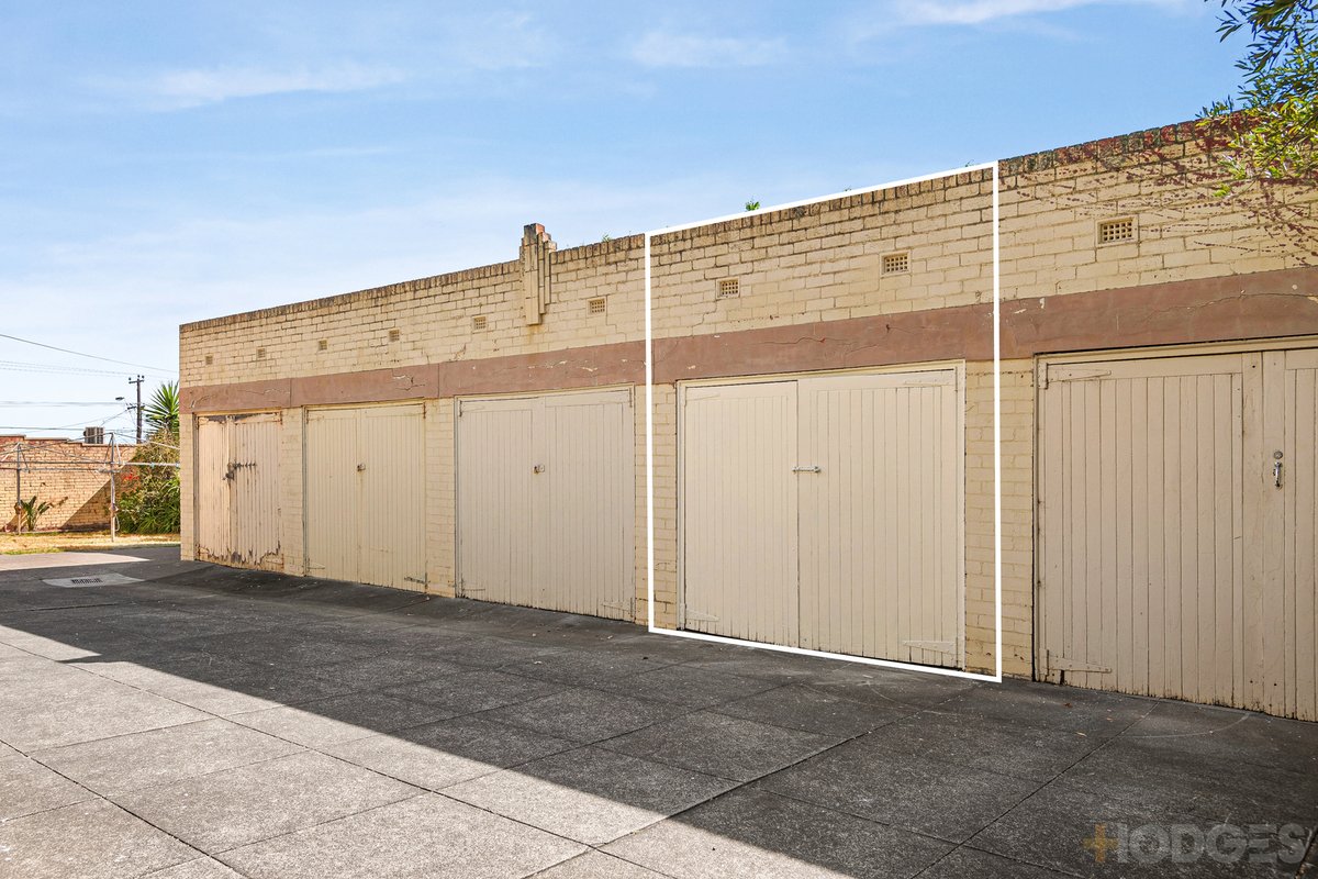 4 / 1 Linlithgow Avenue Caulfield North - Residential for sale