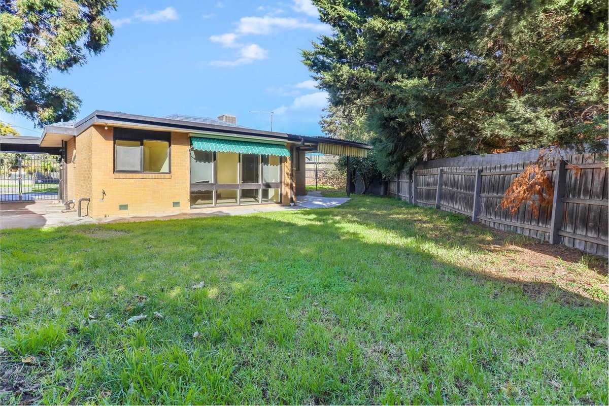 41 Strathmore Crescent Hoppers Crossing - Residential for sale