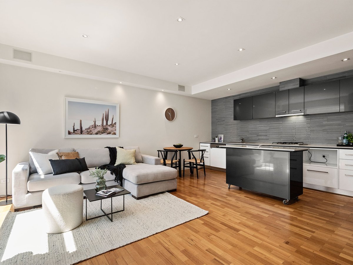 4 / 104 Barkly Street ST KILDA - Residential for sale