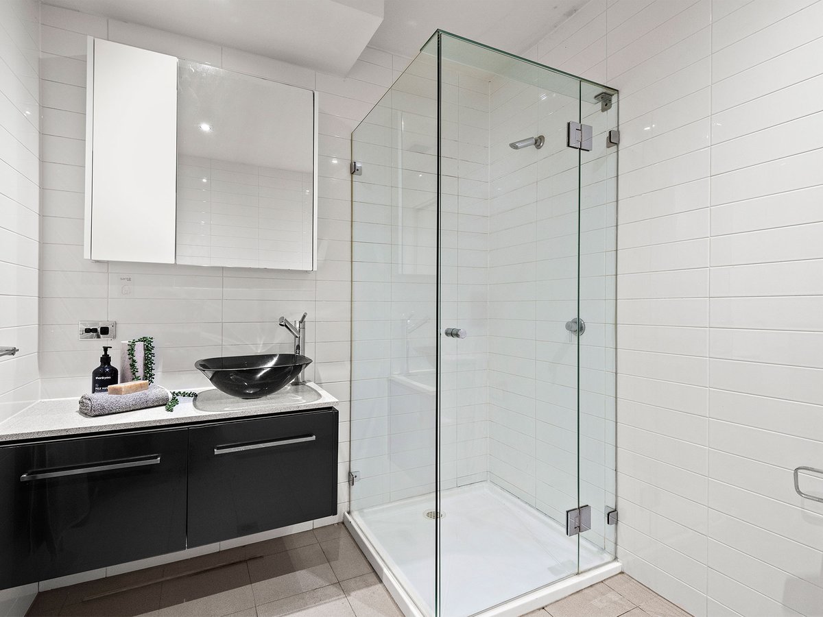 4 / 104 Barkly Street ST KILDA - Residential for sale