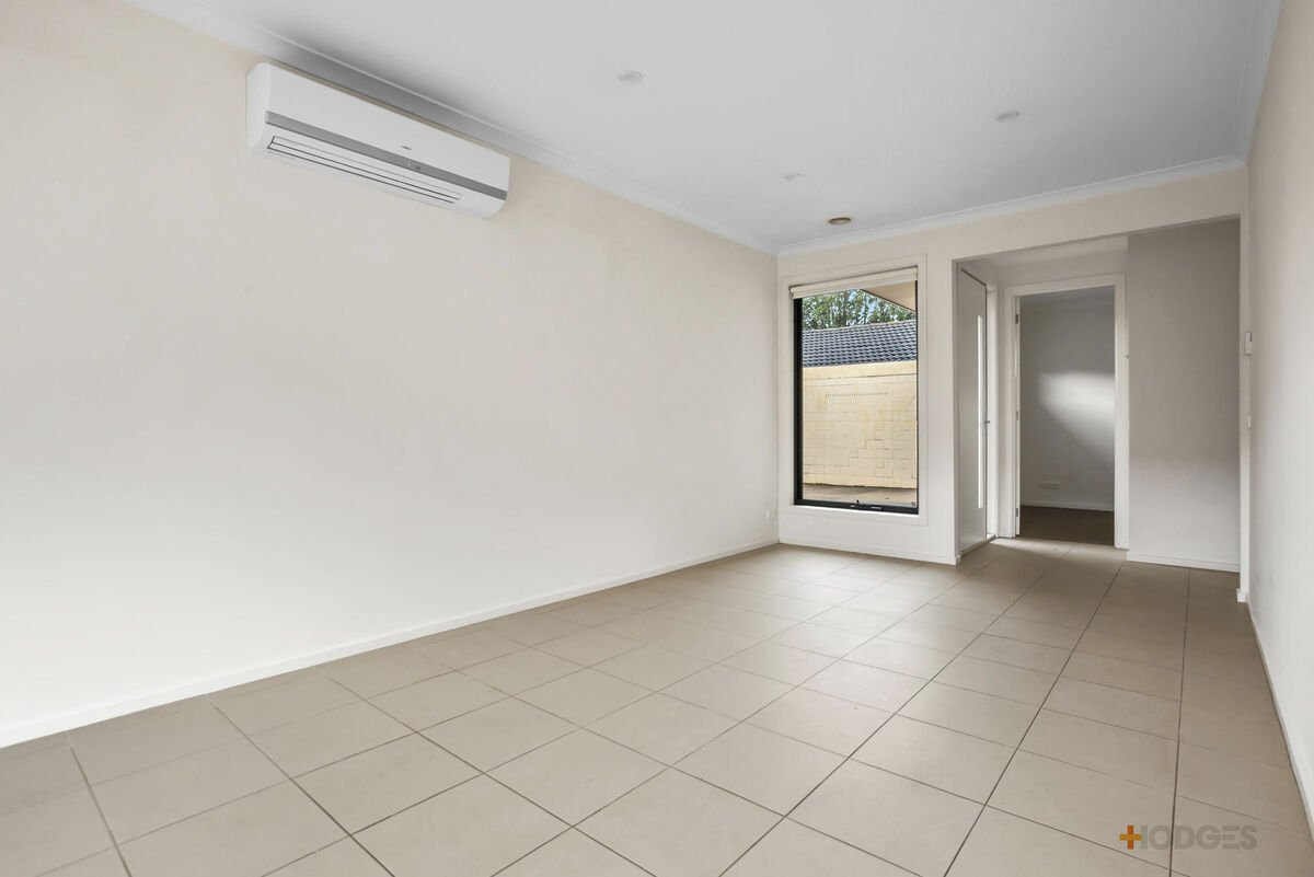 4 / 12 William Road Carrum Downs - Residential for lease