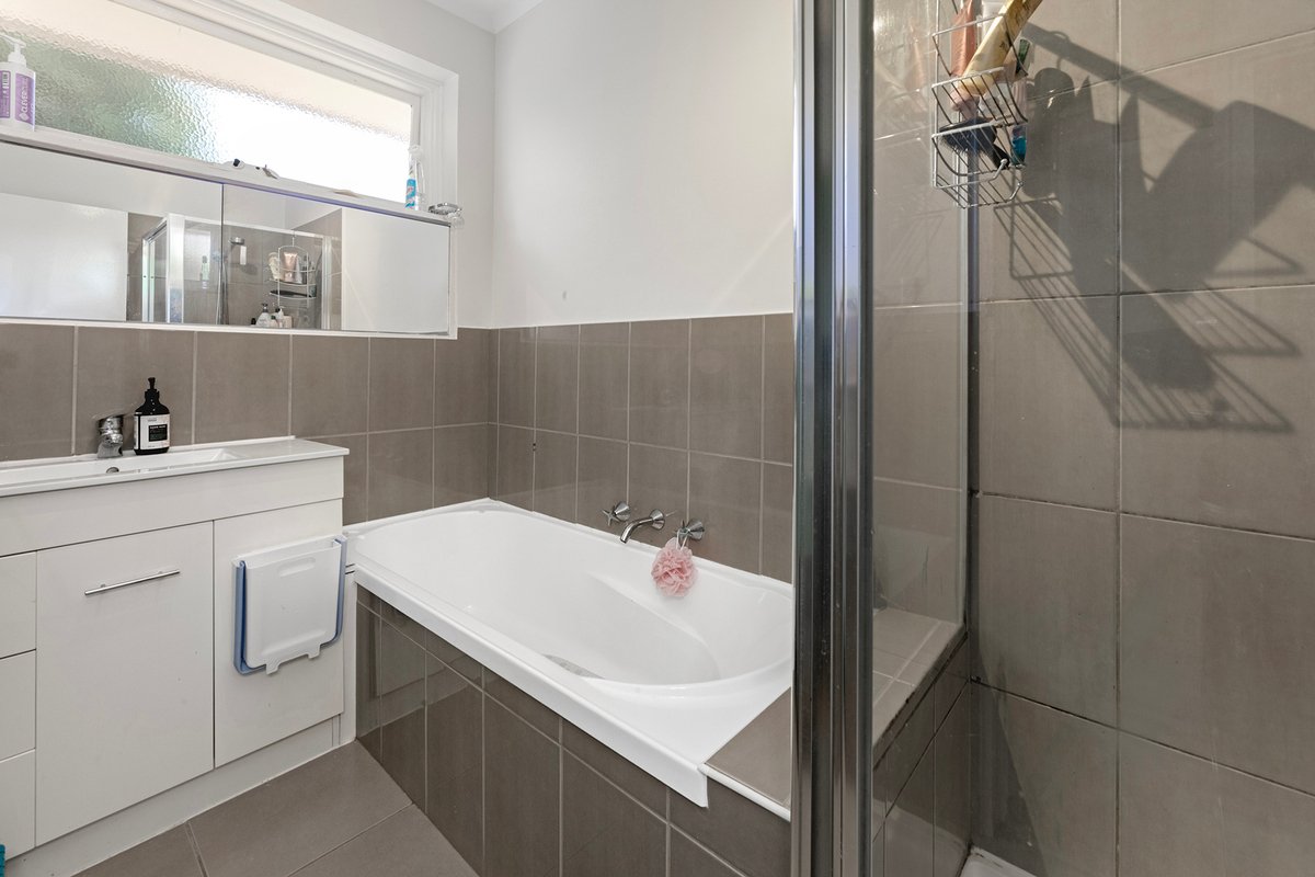 4 / 13-17 Kelly Avenue Hampton East - Residential for lease