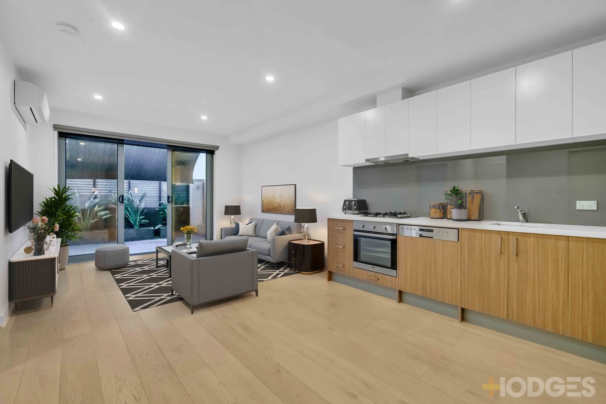 4 / 143 Nepean Highway Aspendale - Residential for sale