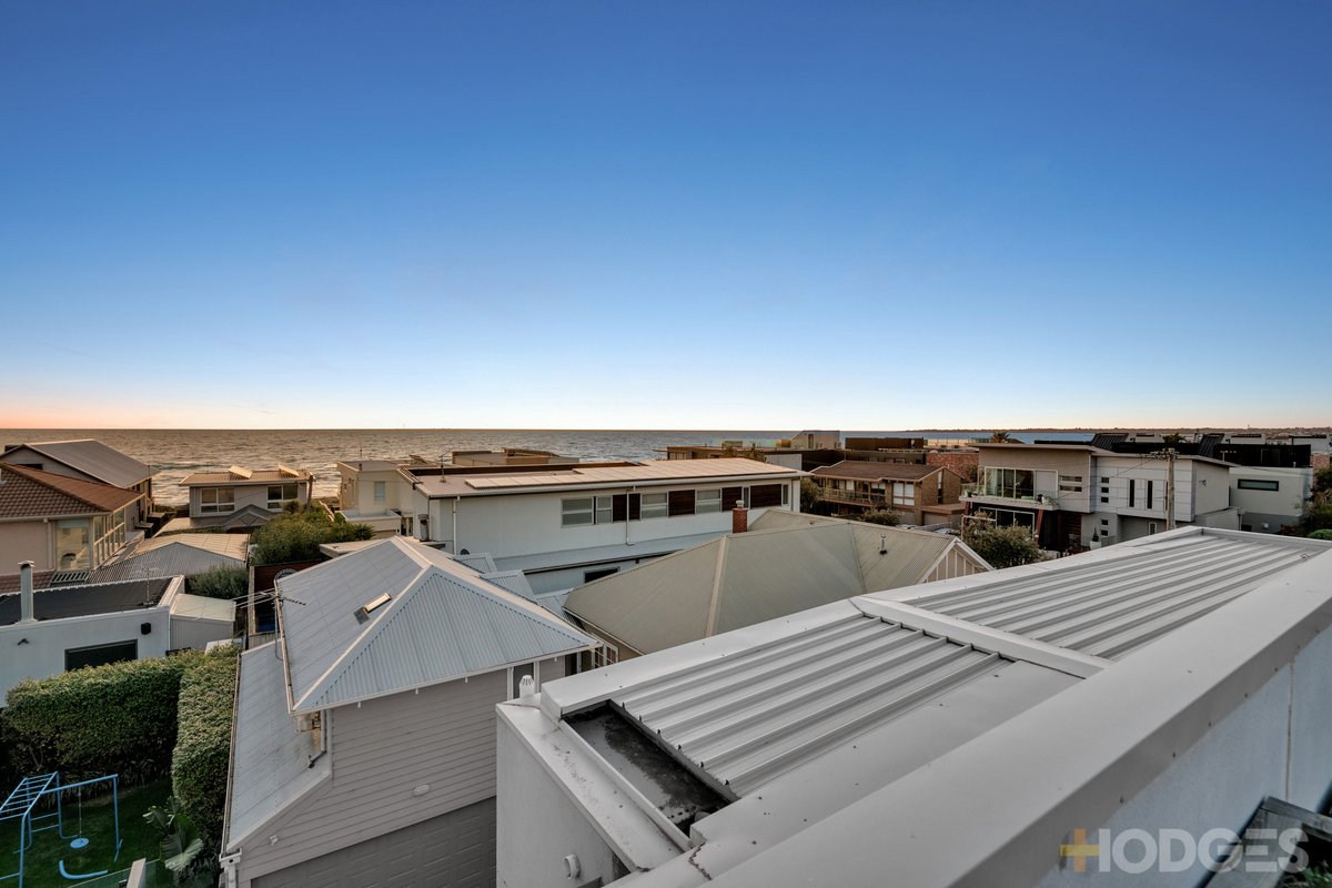 4 / 143 Nepean Highway Aspendale - Residential for sale