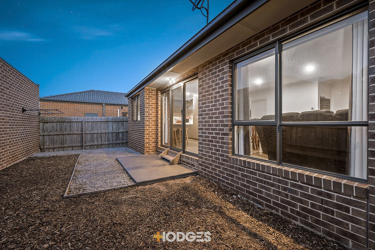 4/15 Elizabeth Street Cranbourne North - Residential for sale