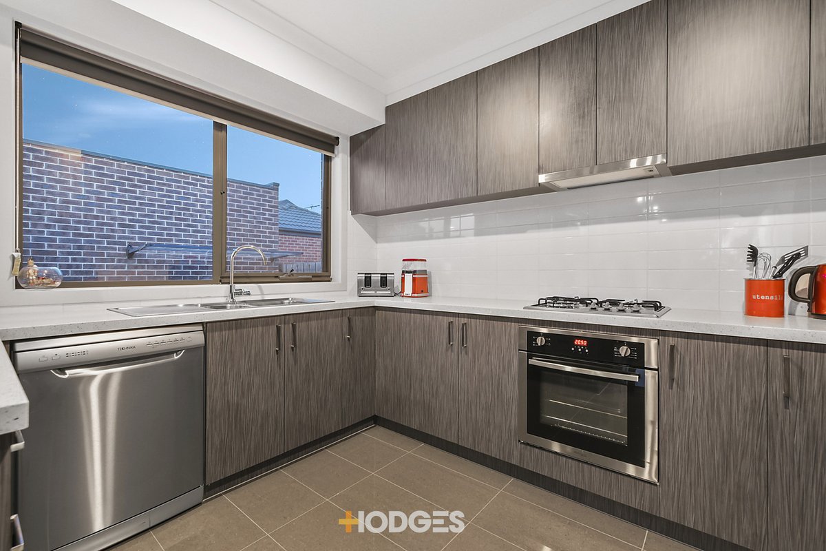 4/15 Elizabeth Street Cranbourne North - Residential for sale