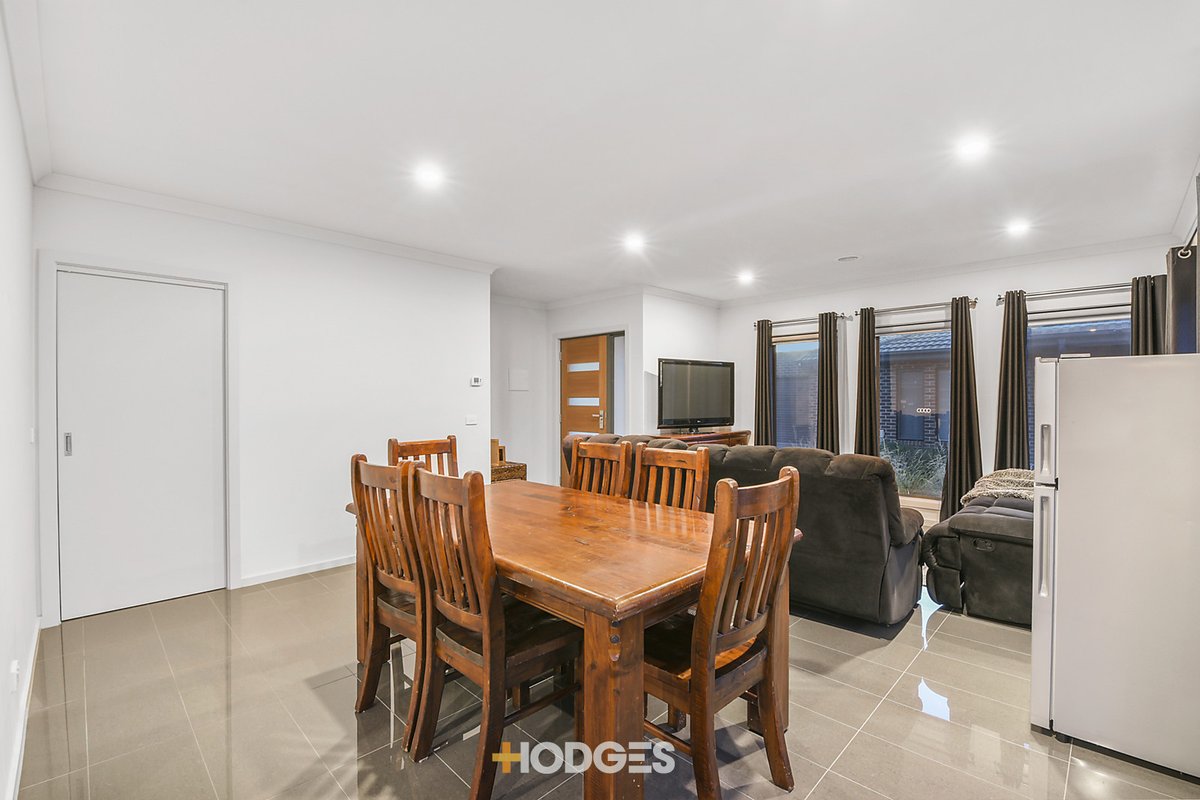 4/15 Elizabeth Street Cranbourne North - Residential for sale