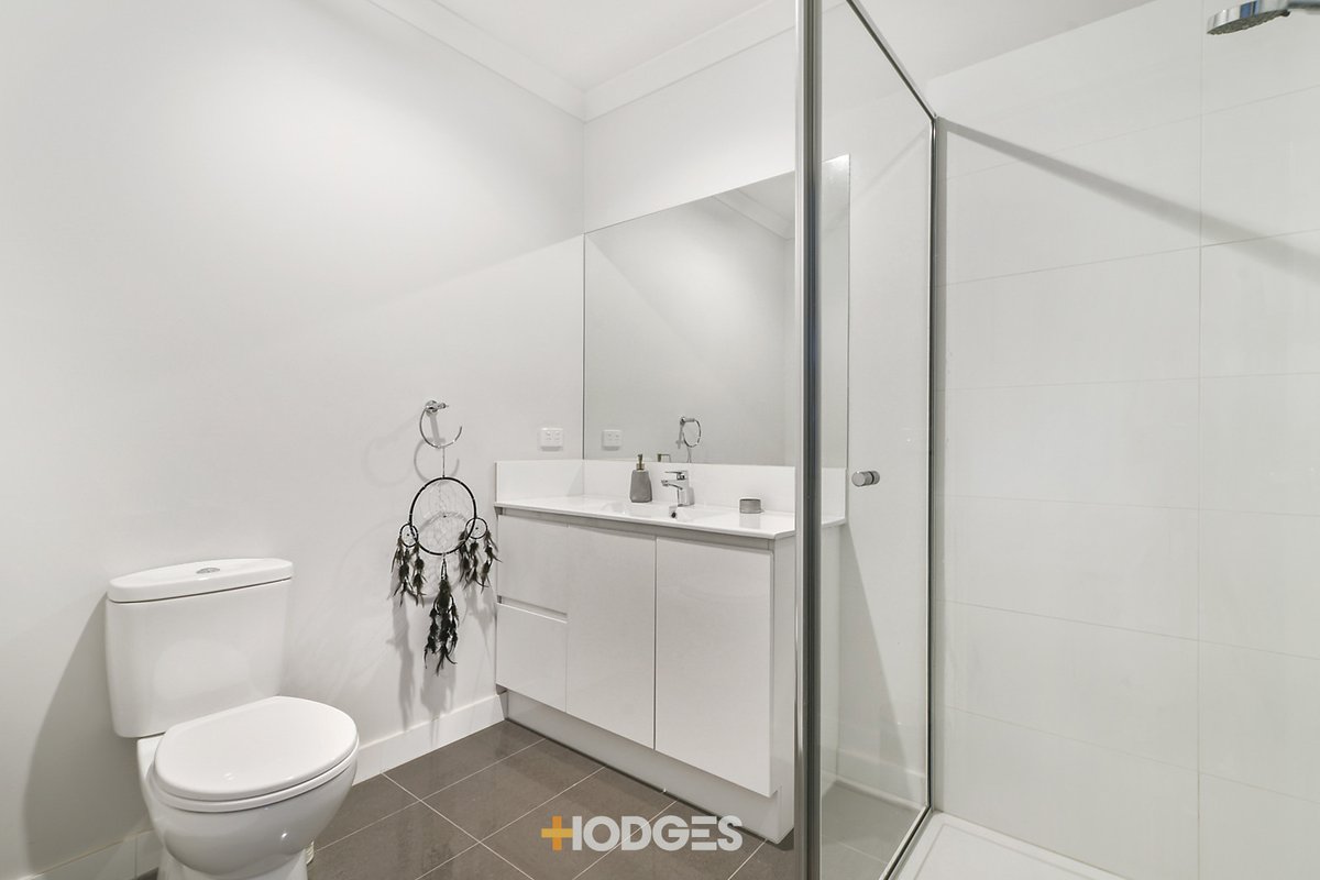 4/15 Elizabeth Street Cranbourne North - Residential for sale