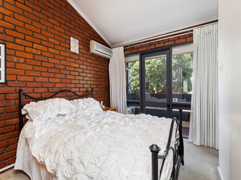 4 / 150 Hyde Street (Facing Lennox St)  YARRAVILLE - Residential for sale