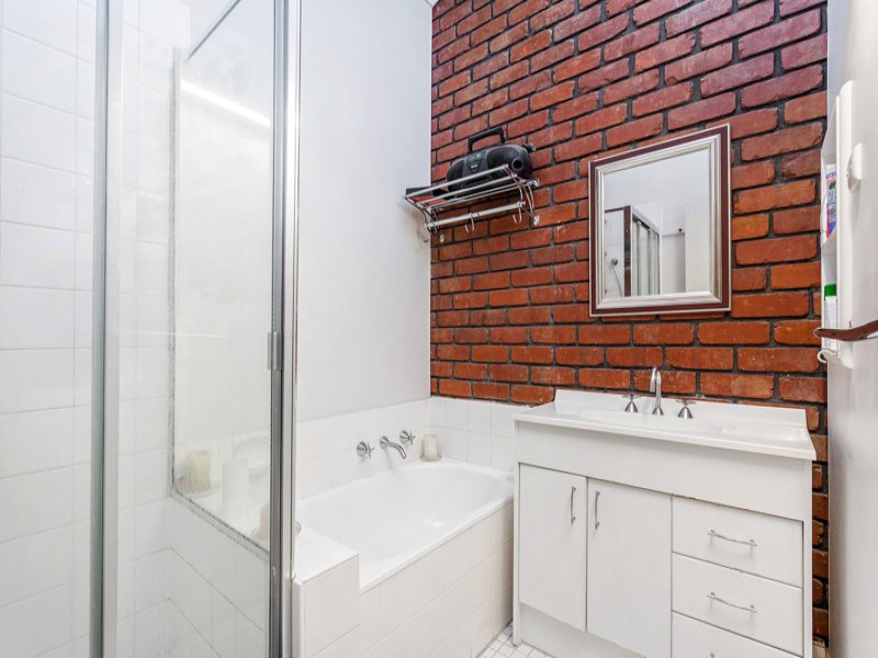 4 / 150 Hyde Street (Facing Lennox St)  YARRAVILLE - Residential for sale