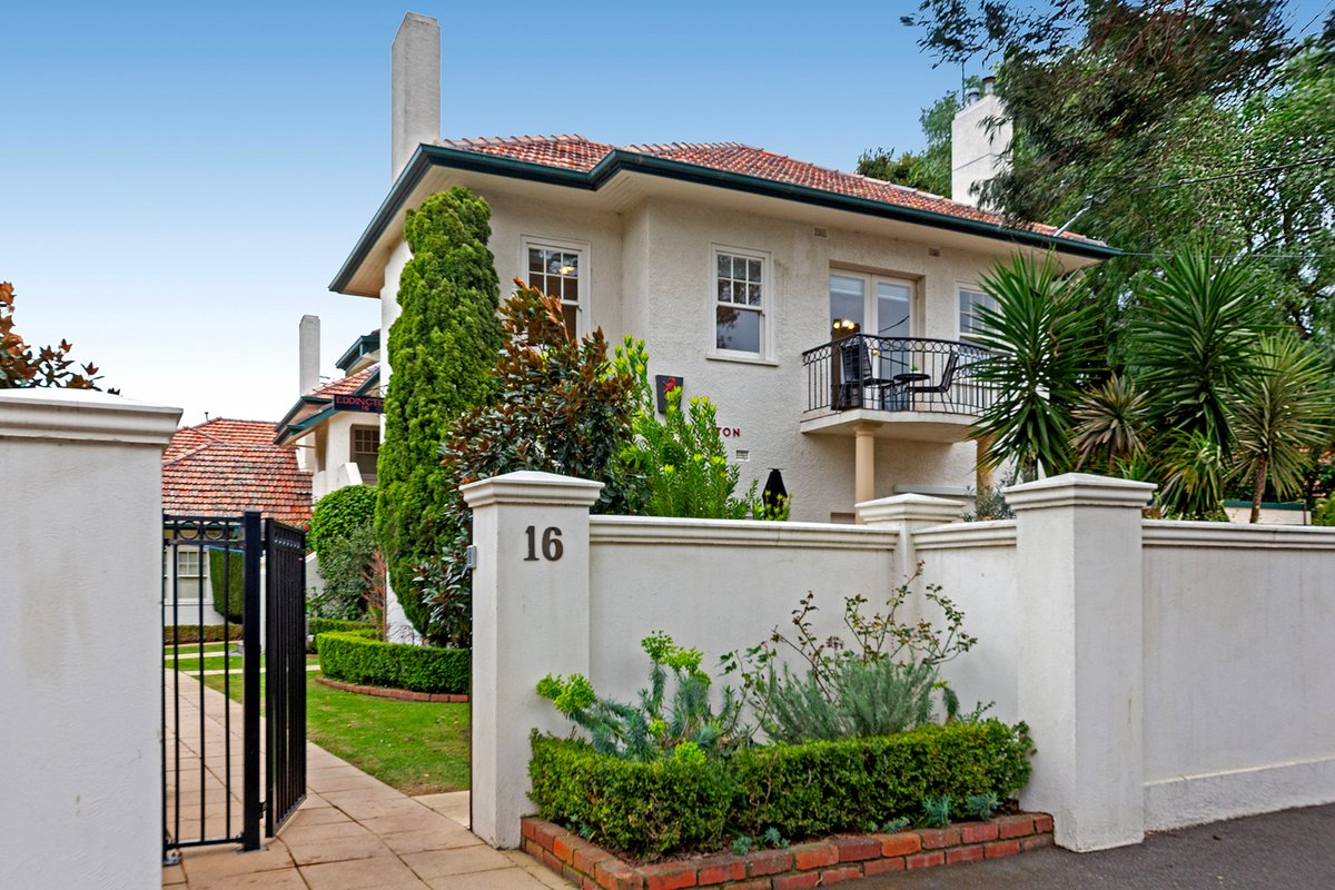 4 / 16 Black Street Brighton - 2 bedroom property