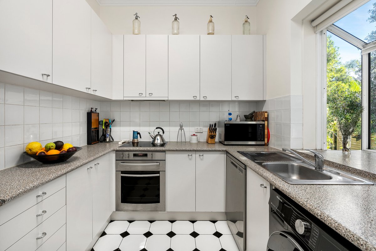 4 / 16 Black Street Brighton - Residential for sale