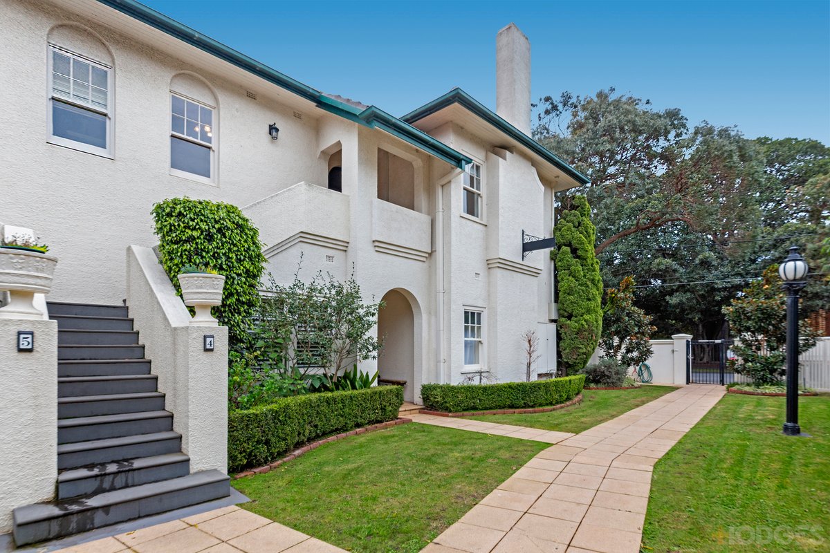 4 / 16 Black Street Brighton - Residential for sale