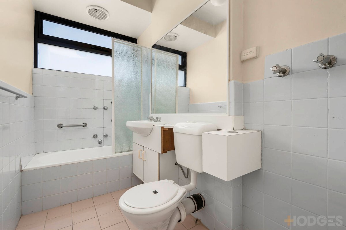 4 / 162 Chapel Street St Kilda - Residential for sale