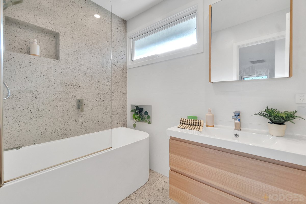 4 / 17a Judd Parade Cheltenham - Residential for sale
