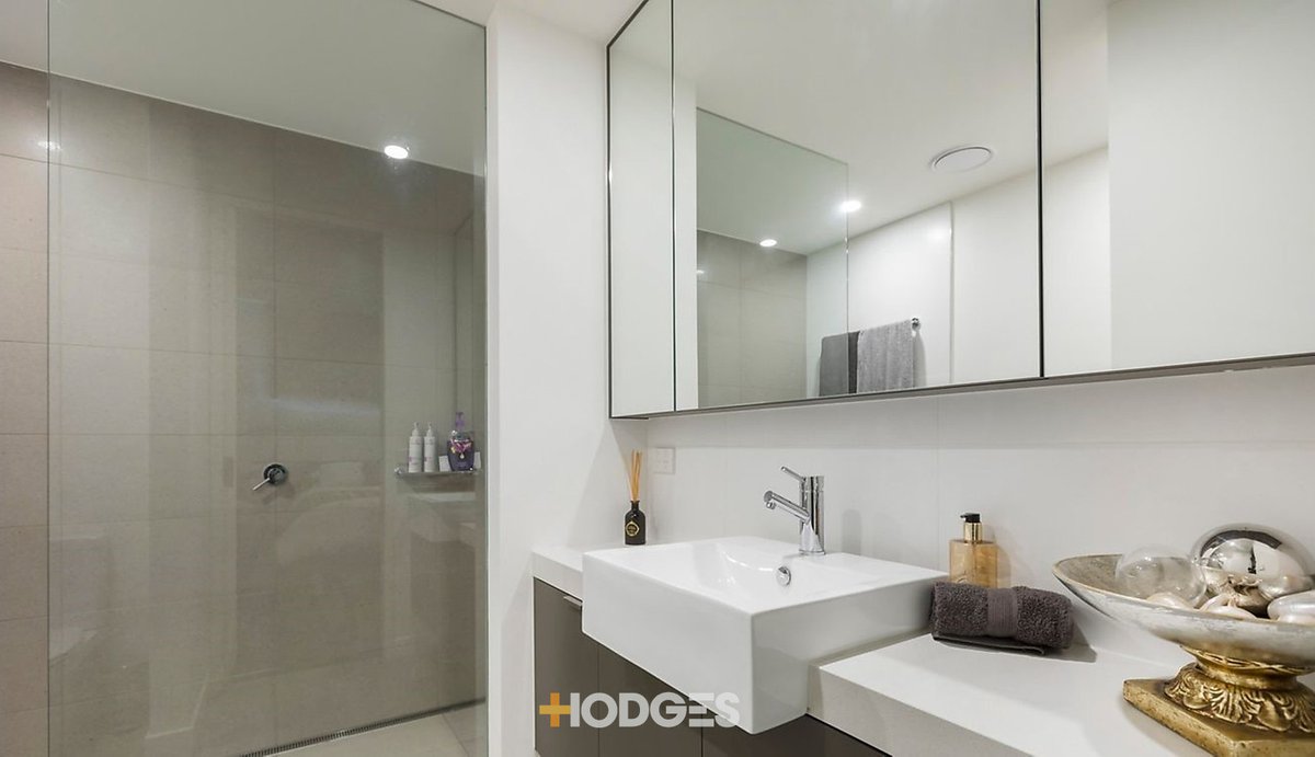 4 / 2 Alfred Street Aspendale - Residential for sale
