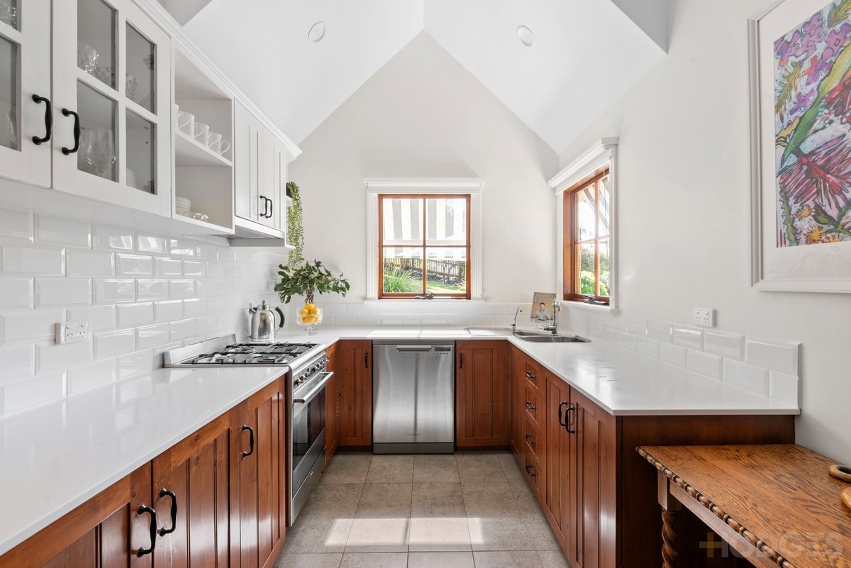 42 Cuthbertson Drive Ocean Grove - Residential for sale