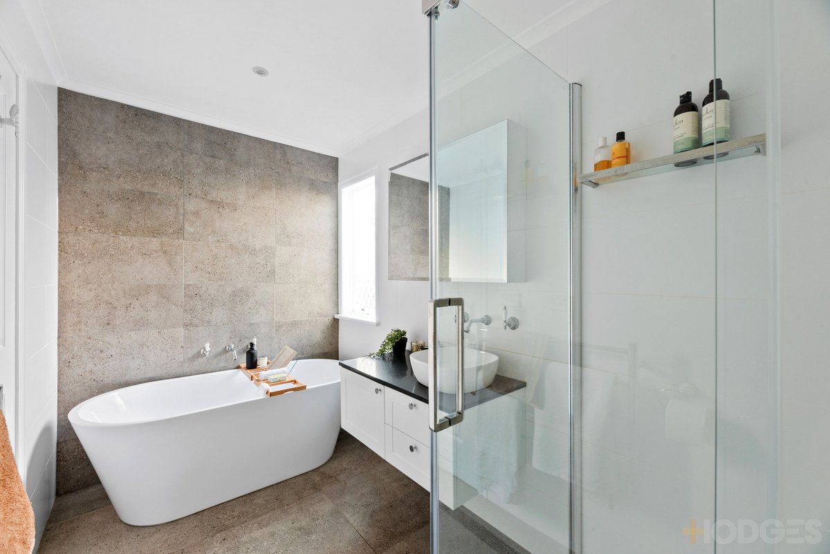 42 Cuthbertson Drive Ocean Grove - Residential for sale