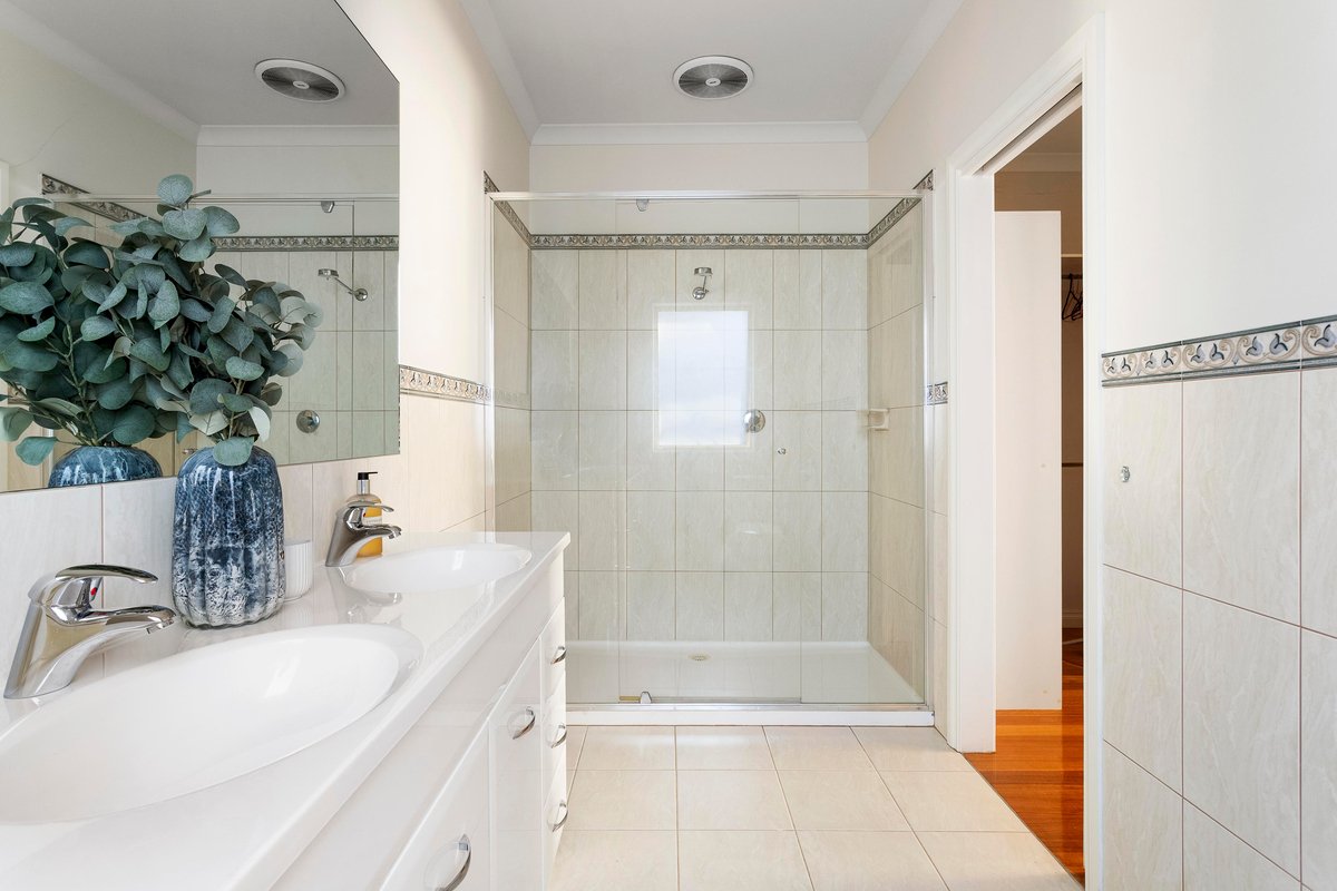 42 Edwin Street IVANHOE - Residential for sale