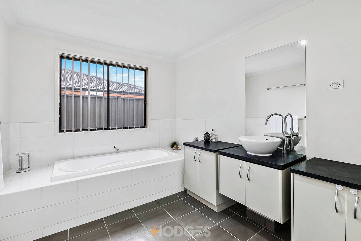 42 Moorhen Drive Lara - Residential for sale