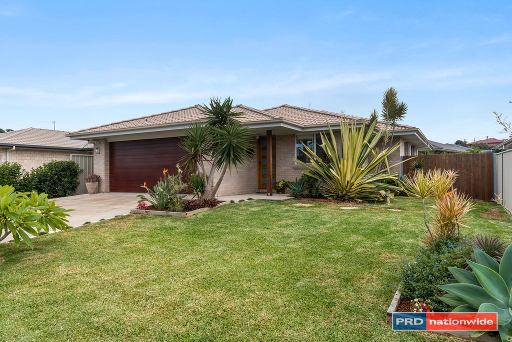 42 Saltwater Crescent, CORINDI BEACH NSW 2456