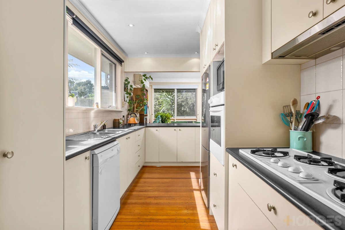 4 / 25 Flinders Street Mentone - Residential for sale