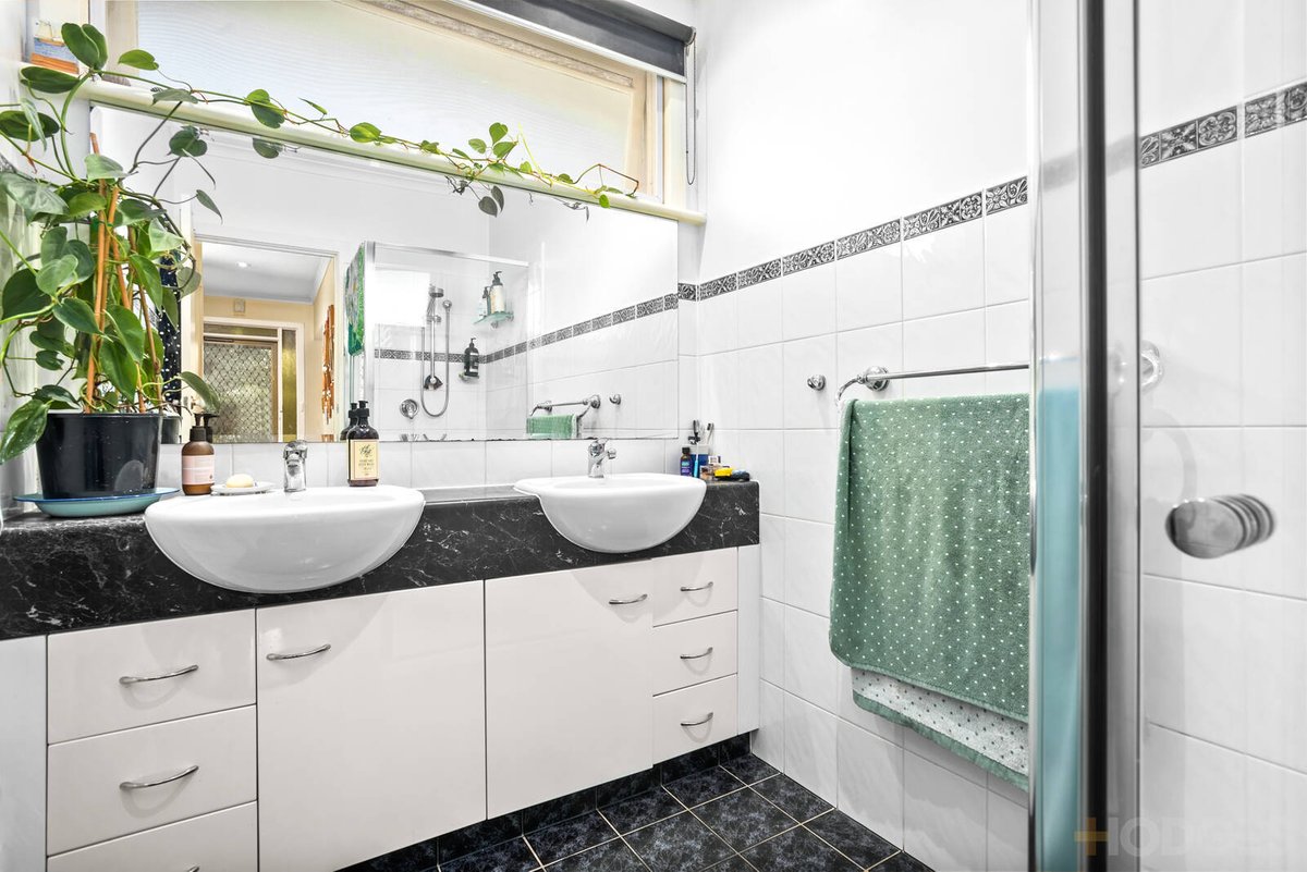 4 / 25 Flinders Street Mentone - Residential for sale