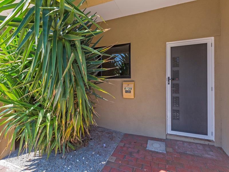 4 / 28 Thomson Street MAIDSTONE - Residential for sale