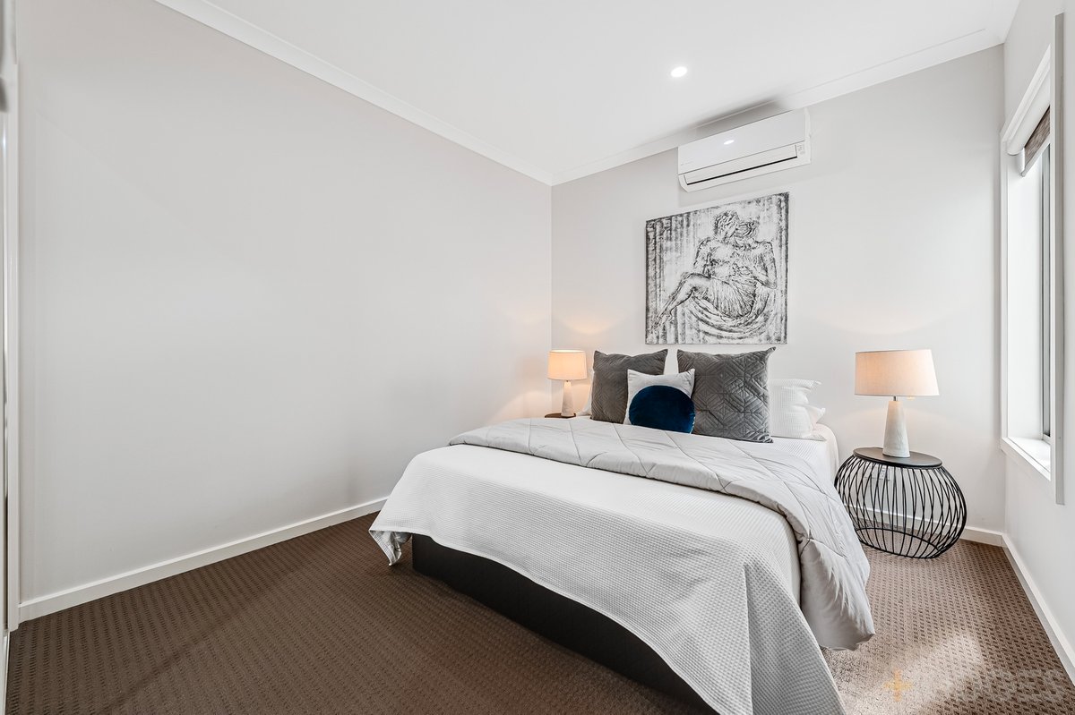 4 / 3 Gavan Court Werribee - Residential for sale