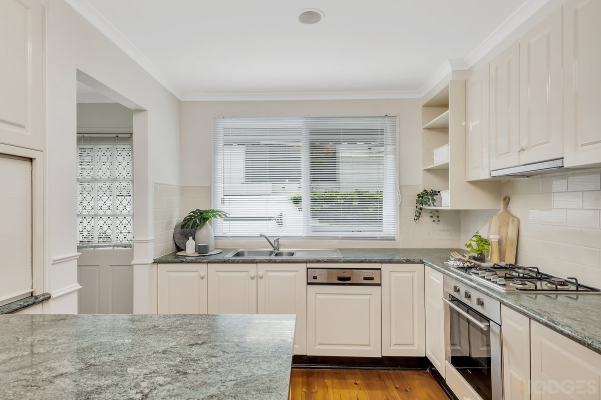 4 / 3 Latrobe Street Cheltenham - Residential for sale