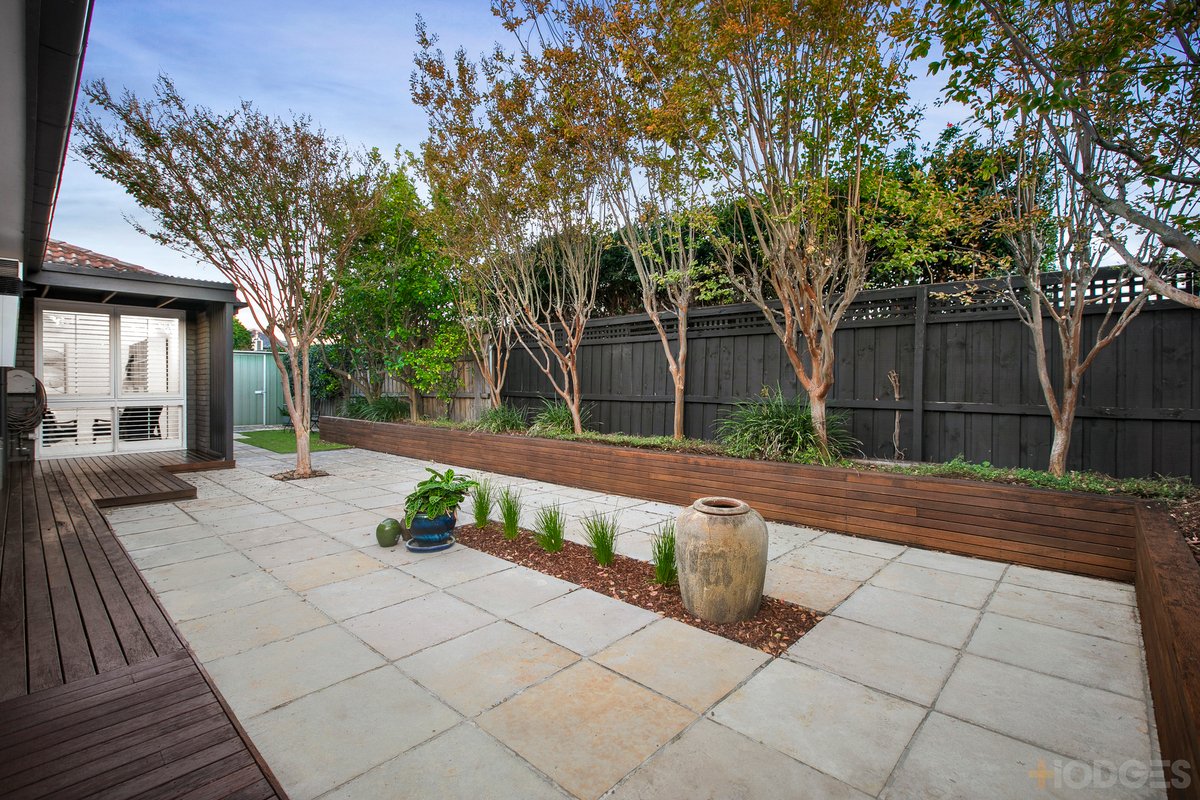 4 / 3 Oak Grove Brighton - Residential for sale