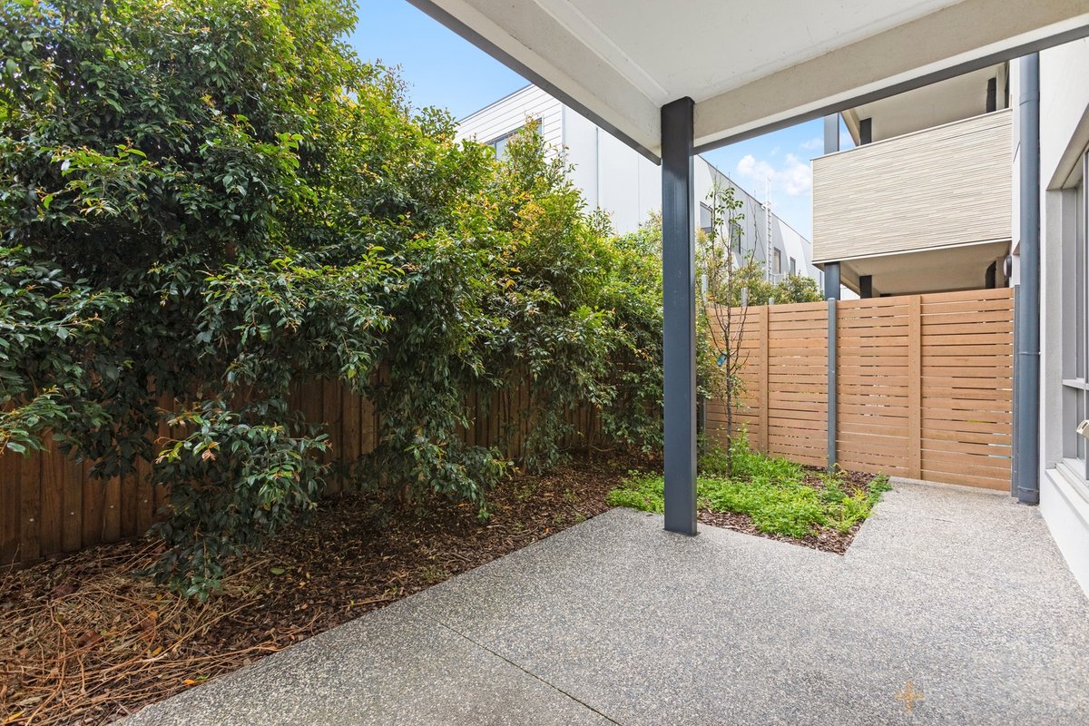 4 / 3 Sandbelt Close Heatherton - Residential for sale