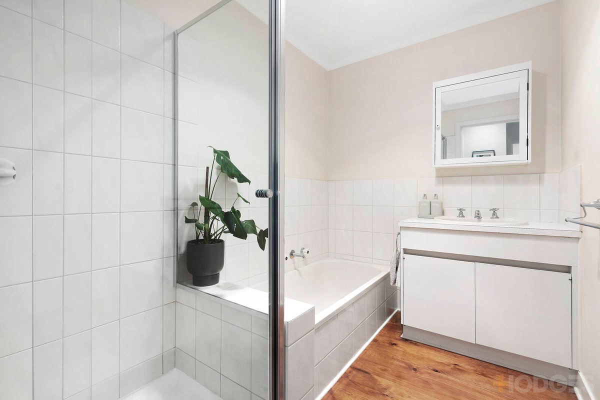 4 / 34 Linacre Road Hampton - Residential for sale