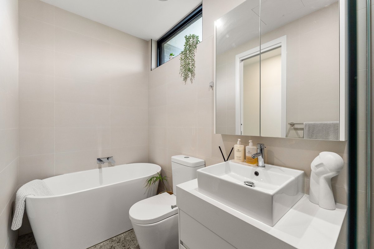 4 / 342c Beach Road Black Rock - Residential for lease